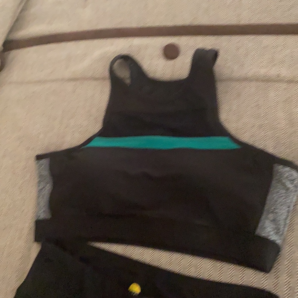 Performance ware 2 pc - Picture 2 of 6